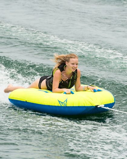 HO Fury Towable Tube 1 Rider 2021 Action HO Fury Towable Tube 1 Rider 2021 Action